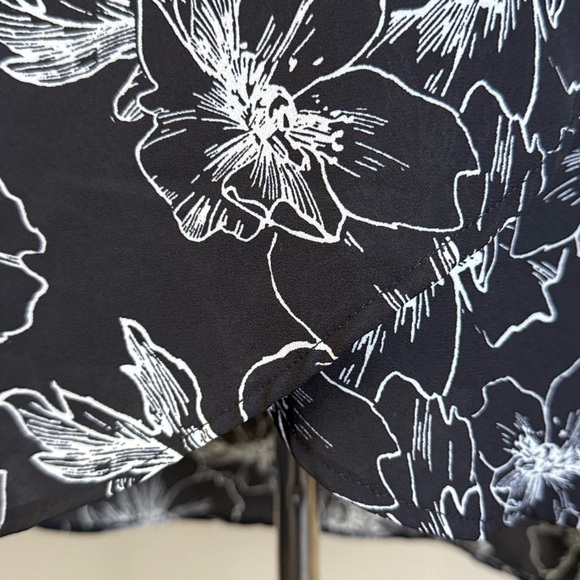 Apt. 9 Black & White Floral Print Blouse Faux Wrap 3/4 Tie Cuff Sleeves Sz L - Picture 9 of 10